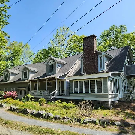 Acadia Lobsterman'S Coastal Farmhouse